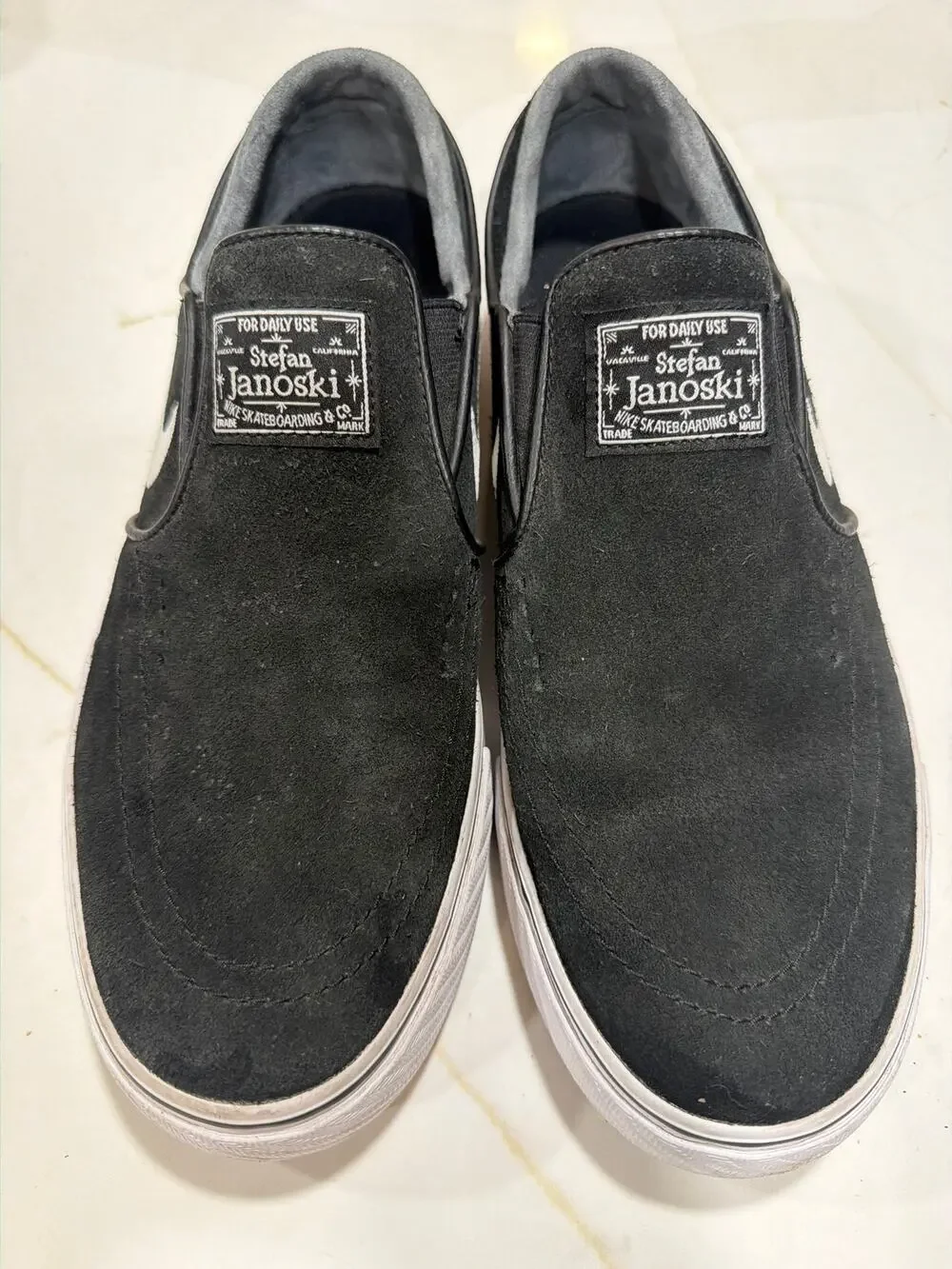 Nike Men's Sz 8 SB Zoom Stefan Janoski Slip-On shoes black Suede white swoosh